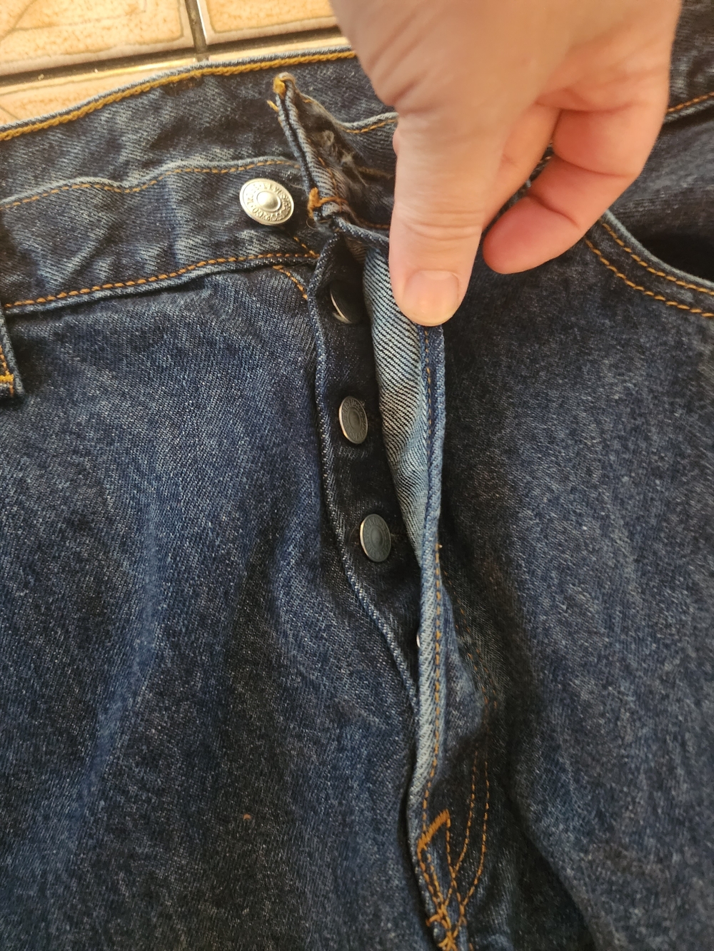 Lot Of 4 Mens Jeans Size 34 X 32 Levis, Kenneth Cole Nickel & Iron Calvin Klein - Picture 3 of 16